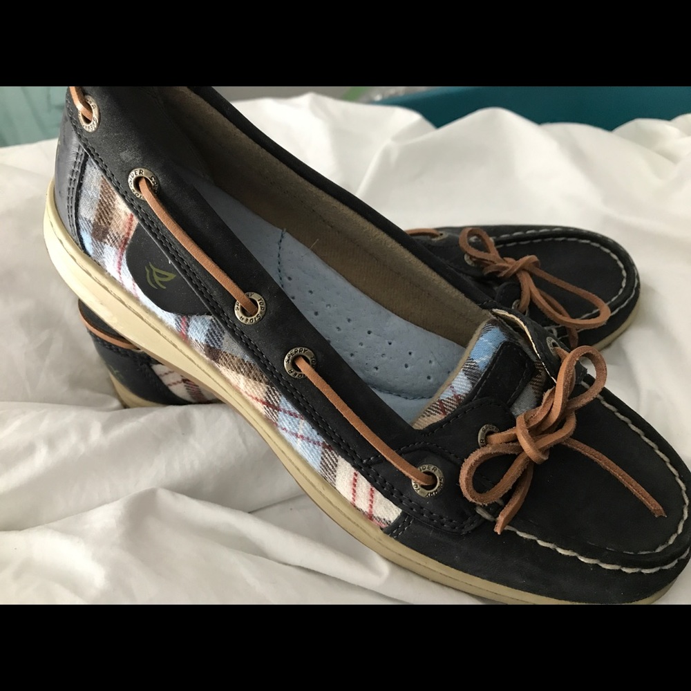 SPERRY BOAT SHOES 🆕